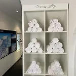 Max 2 Apartment *